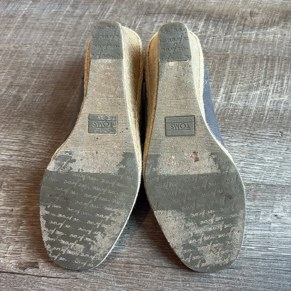 TOMS Calypso Wedge Canvas Sandals Women’s 10 Grey Peep Toe Espadrille Heels